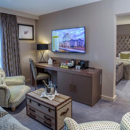 Boulevard Hotel Blackpool Exteriör bild A suite at the hotel