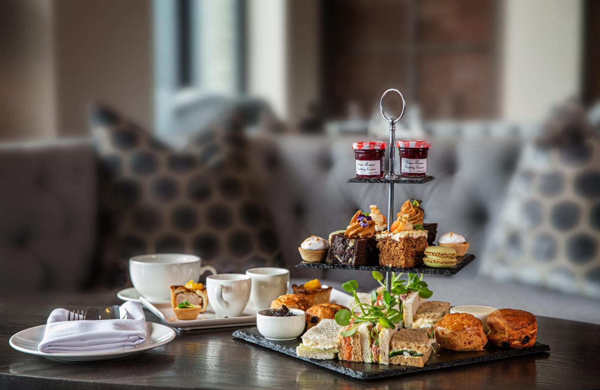 Boulevard Hotel Blackpool Exteriör bild Afternoon tea at the InterContinental London The O2