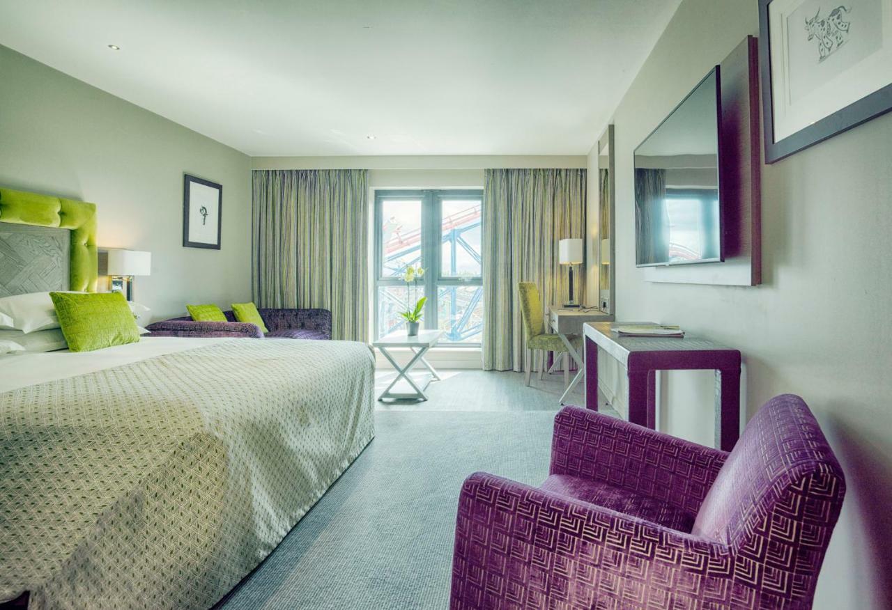 Boulevard Hotel Blackpool Exteriör bild A room at the hotel